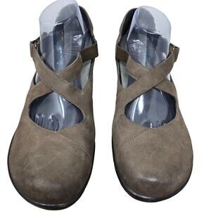 Dansko Brown Women Medical Field Office Nursing Studded Shoes 10.5 B
